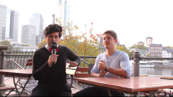 Karim führt zum ersten Mal ein Interview mit einem Ersmus Student aus Kolombien
